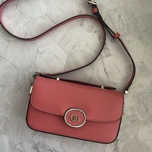$3,880 New, Authentic GUCCI Petite GG Shoulder Bag Pink Leather Silver Chain
